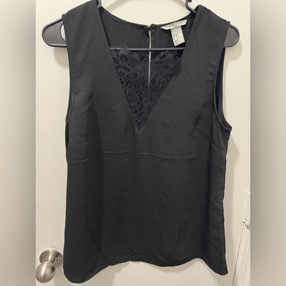 H&M Black Sleeveless Blouse with Lace Detail